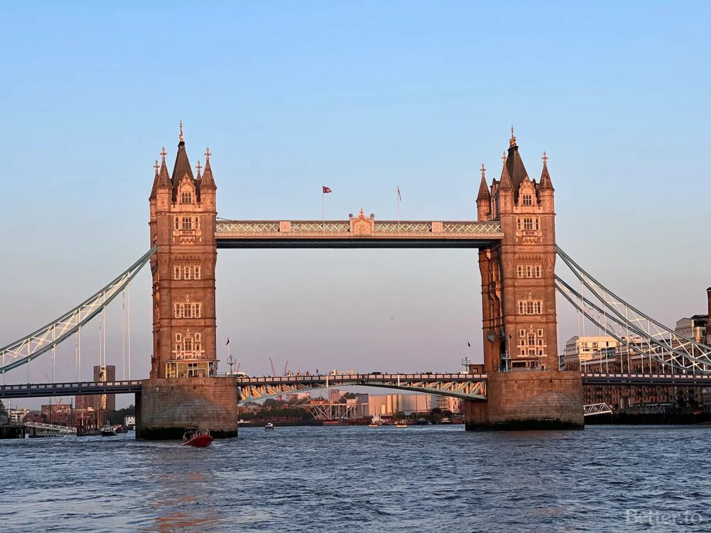 Uber Boat by Thames Clippers - Tower Pier