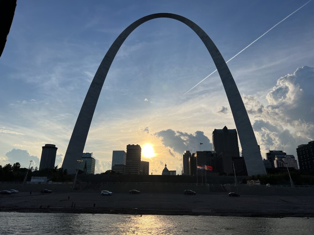 Gateway Arch Riverboats